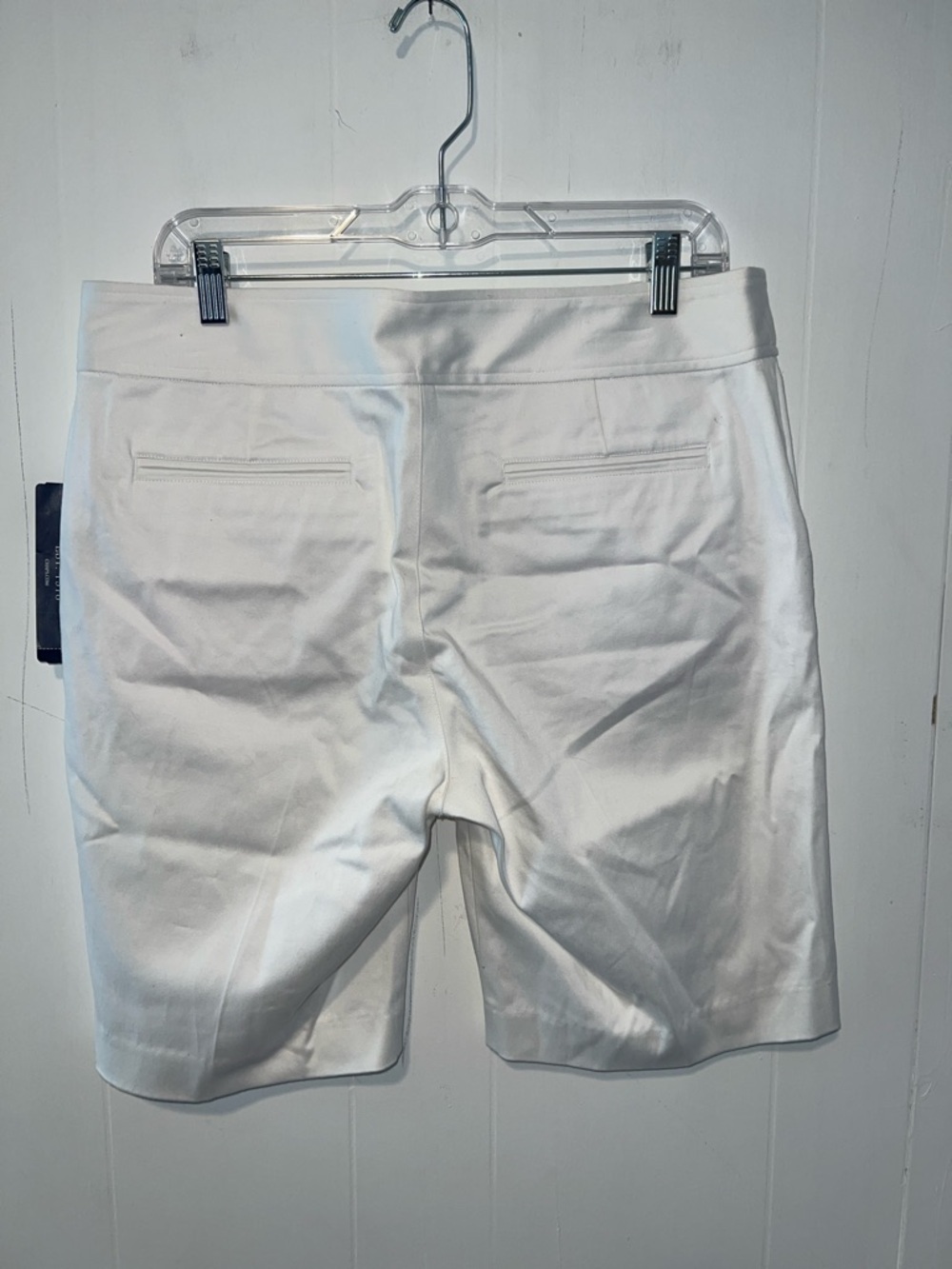 Chaps White Stretch Knee-Length Shorts with Gold Buttons Size 12 NWT 0406265 - Picture 4 of 6